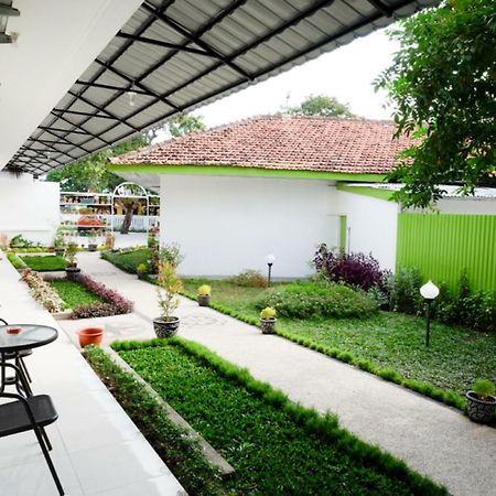 Reddoorz Near Mataram University Ngoại thất bức ảnh