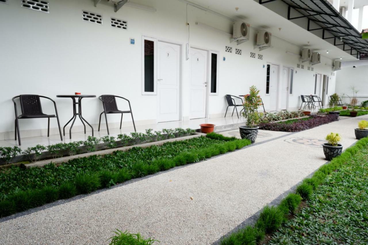 Reddoorz Near Mataram University Ngoại thất bức ảnh