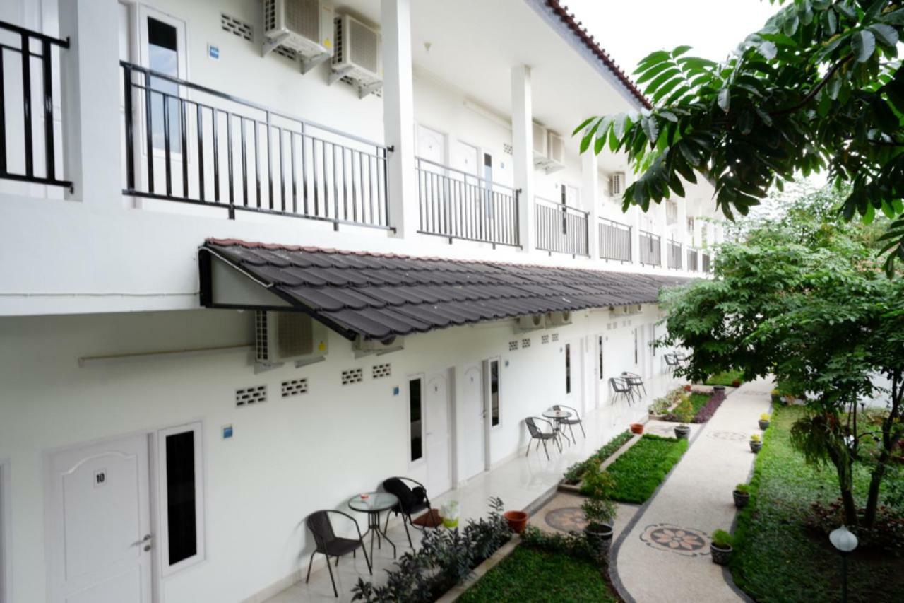 Reddoorz Near Mataram University Ngoại thất bức ảnh