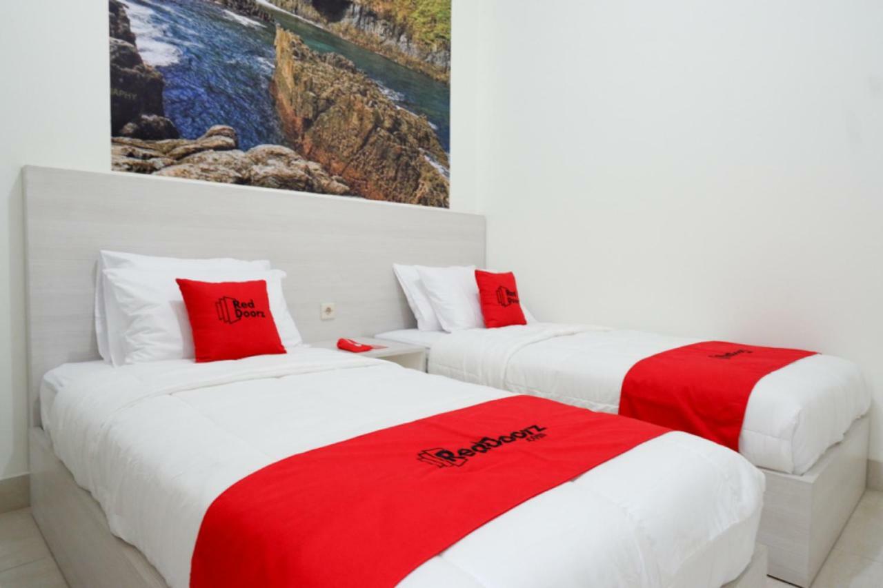 Reddoorz Near Mataram University Ngoại thất bức ảnh